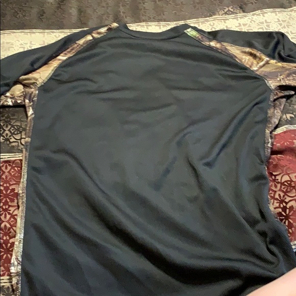 Realtree Shirt - Picture 3 of 3